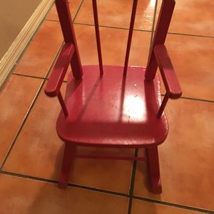 Silla mecedora de niño , pura madera y color rojo